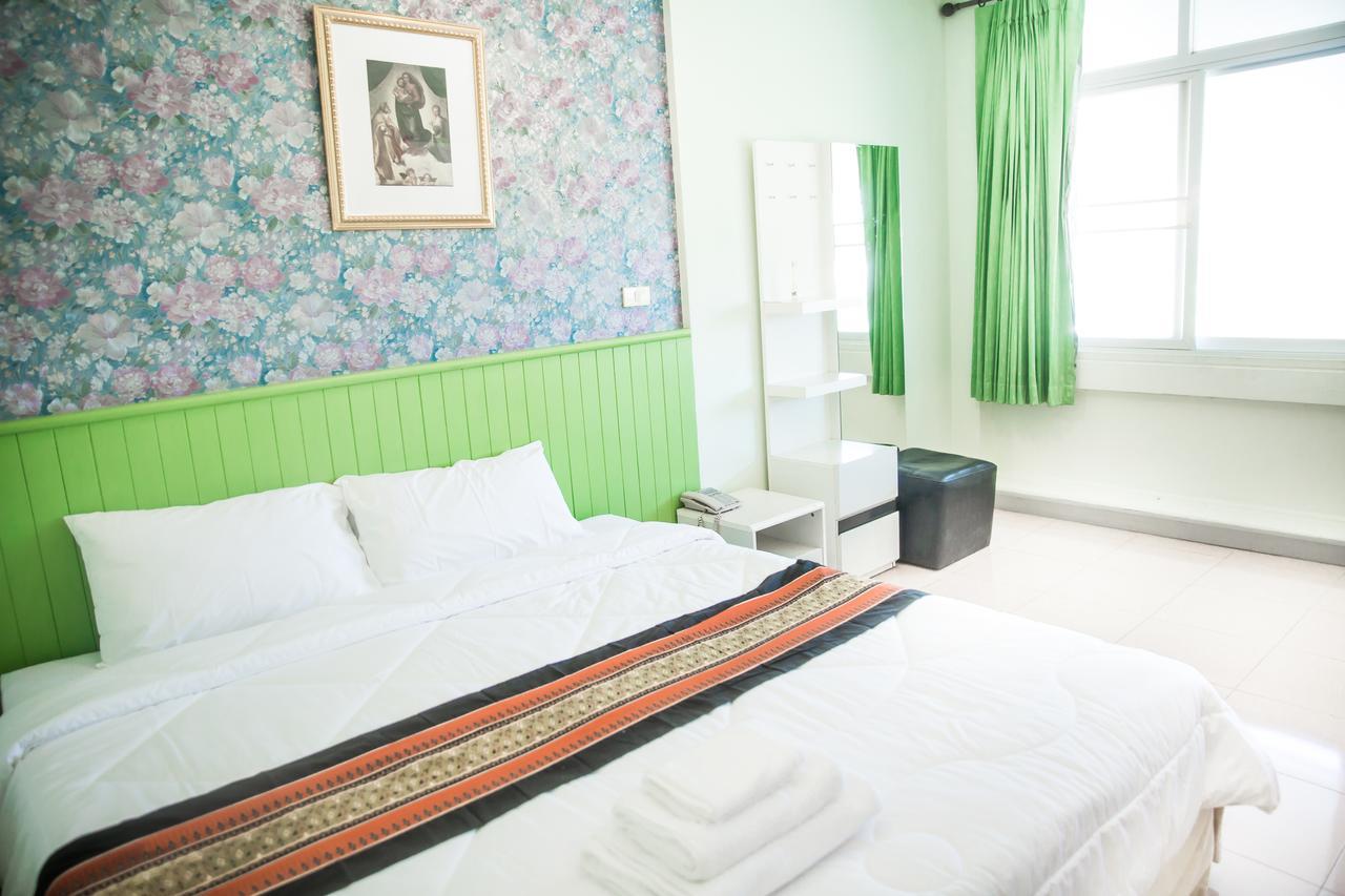 Nine Inn @ Town Phuket Kültér fotó
